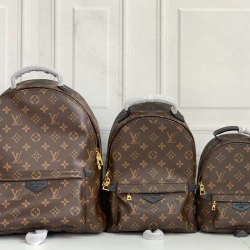Fashionable leather bag for women
