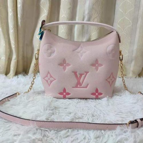 Fashionable leather bag for women