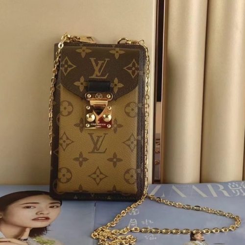 Fashionable leather bag for women