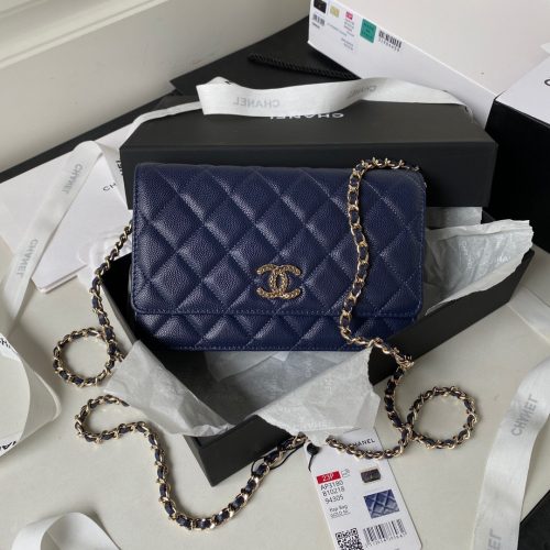 Fashionable leather bag for women