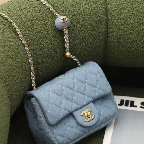 Fashionable leather bag for women