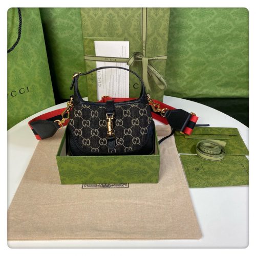 Fashionable leather bag for women