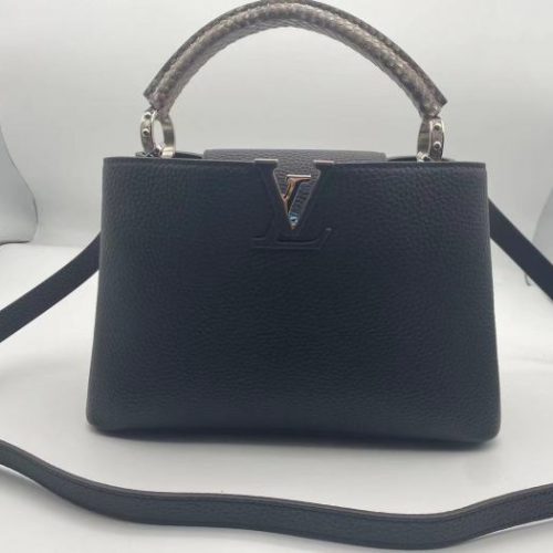 Fashionable leather bag for women