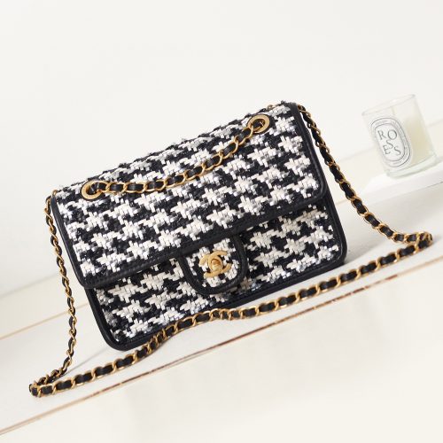 Fashionable leather bag for women