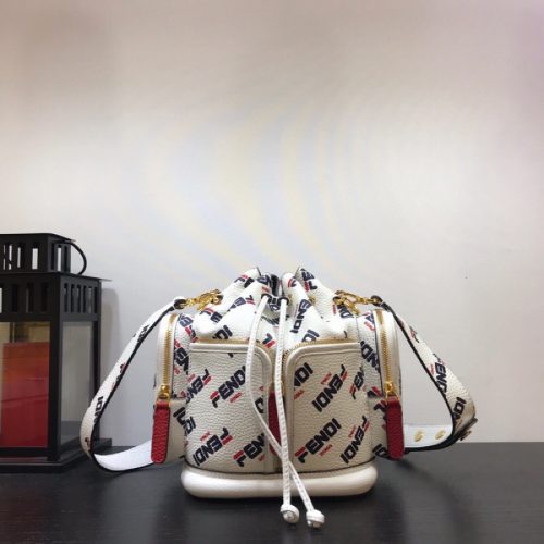 Bucket bag