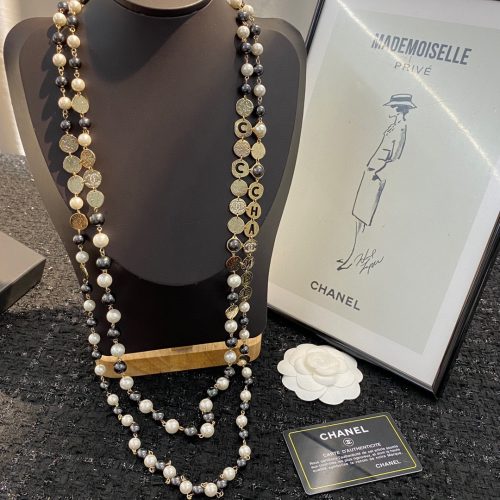 CC necklace