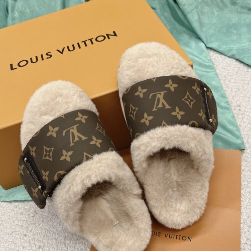 LL slippers