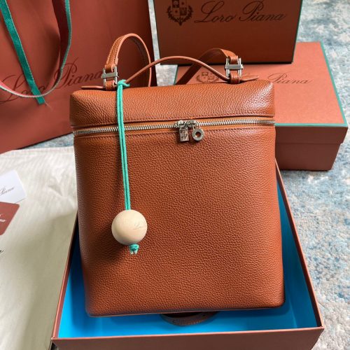 Lor Ai Ma's flat bag