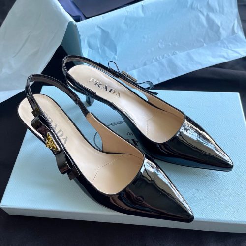 PP high-heeled shoes