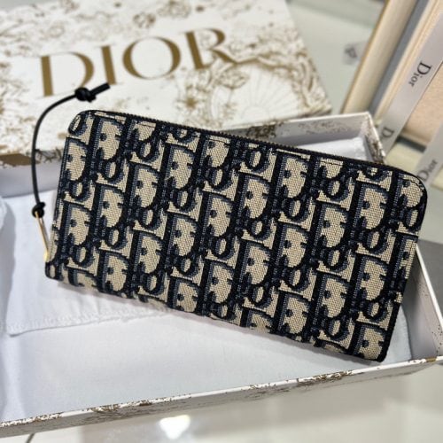 D wallet