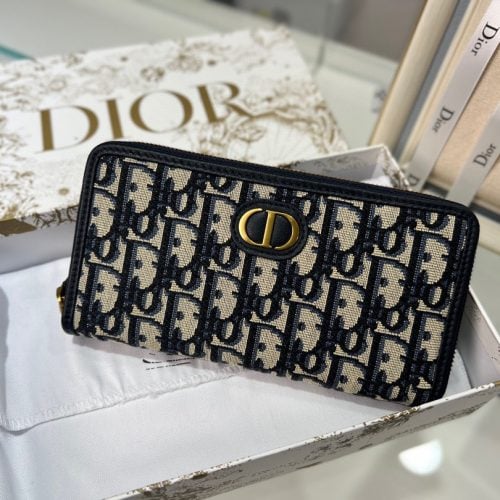 D wallet