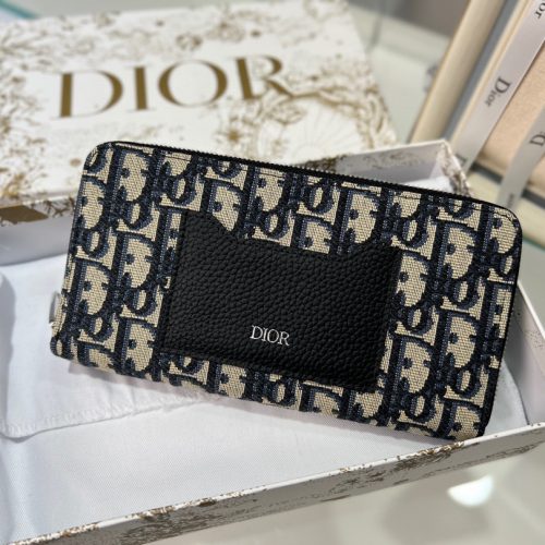 D wallet