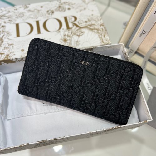 D wallet
