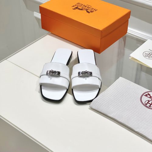 HH slippers