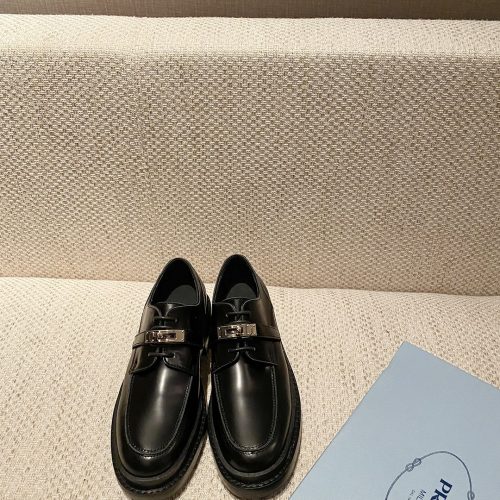 HH casual shoes