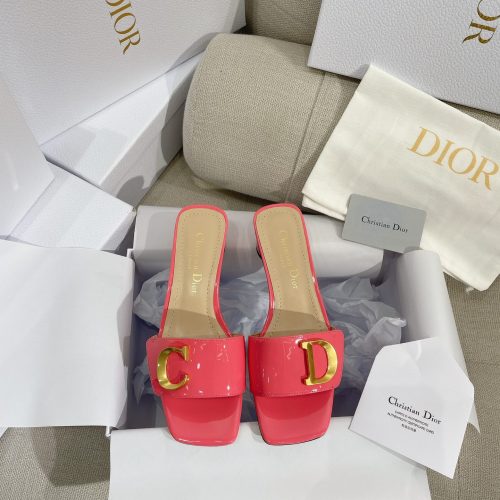 DD slippers