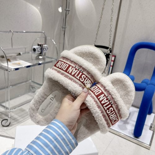 DD slippers