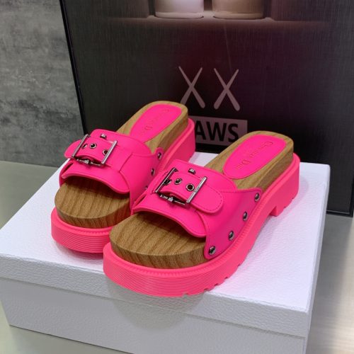 DD slippers