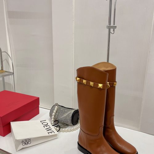 VAL boots