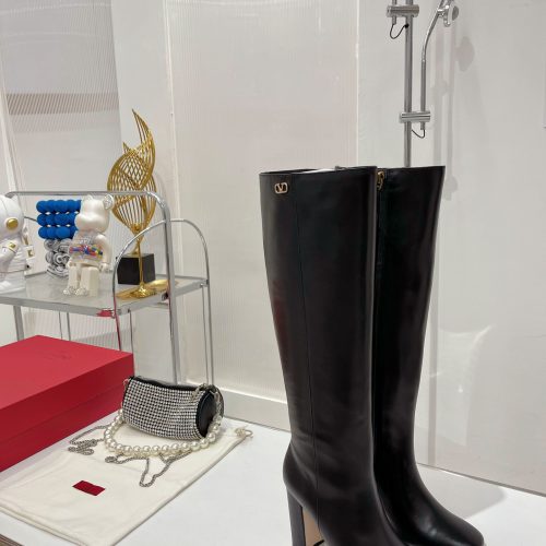 VAL boots