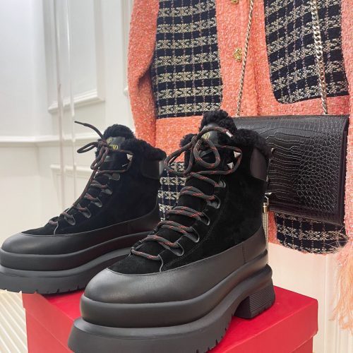 VAL boots