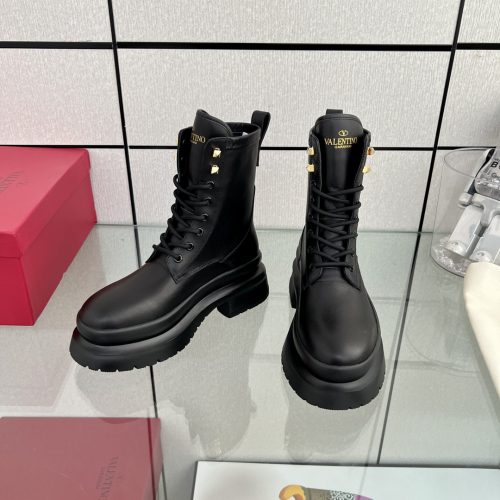VAL boots