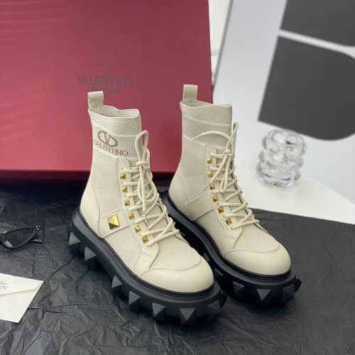 VAL boots