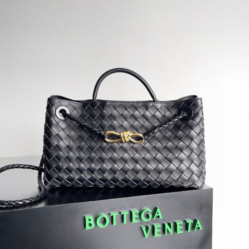 BV Woven handbag