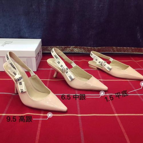 DD high-heeled shoes