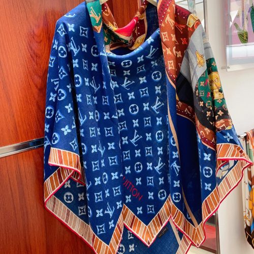 LL scarf