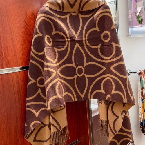 LL scarf