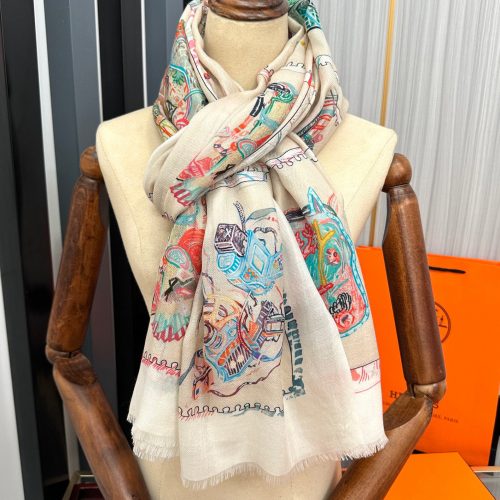 HH scarf