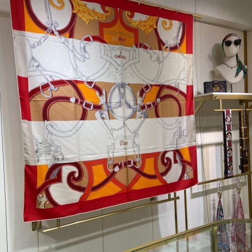 HH scarf