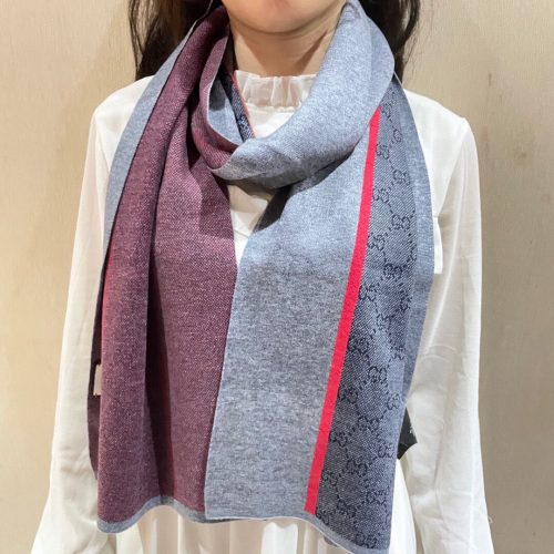 GG scarf