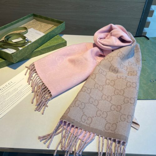 GG scarf