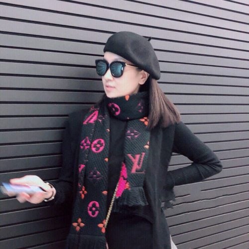 LL scarf