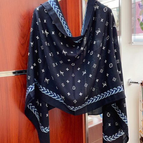 LL scarf