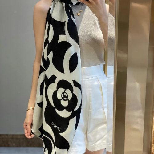 CH scarf