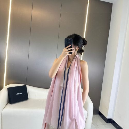 CH scarf