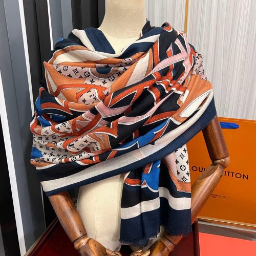 LL scarf