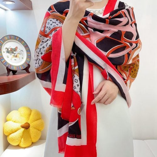 LL scarf
