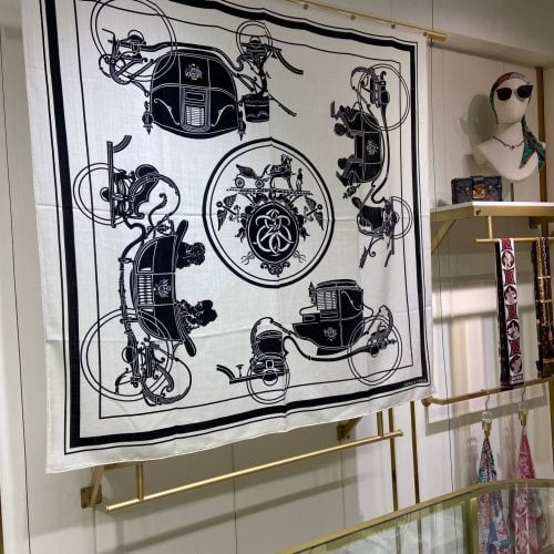 HH scarf