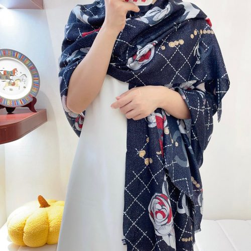CH scarf