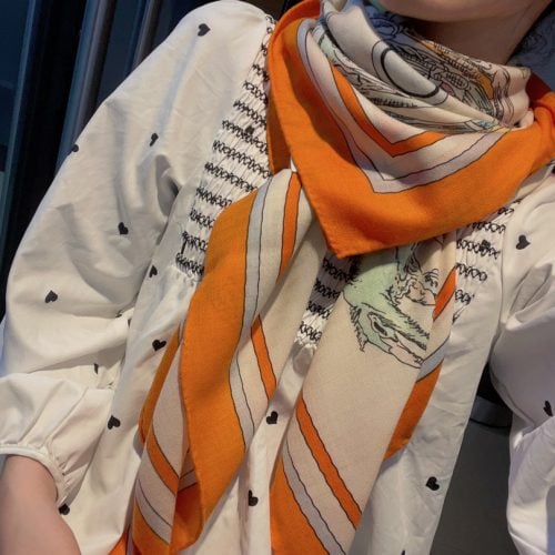 HH scarf