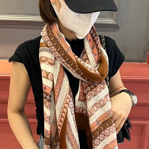 LL scarf