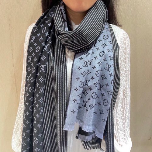 LL scarf