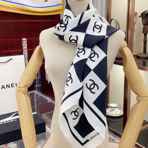 CH scarf