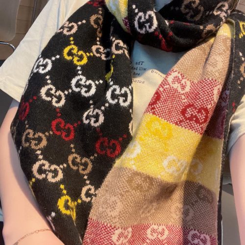 GG scarf