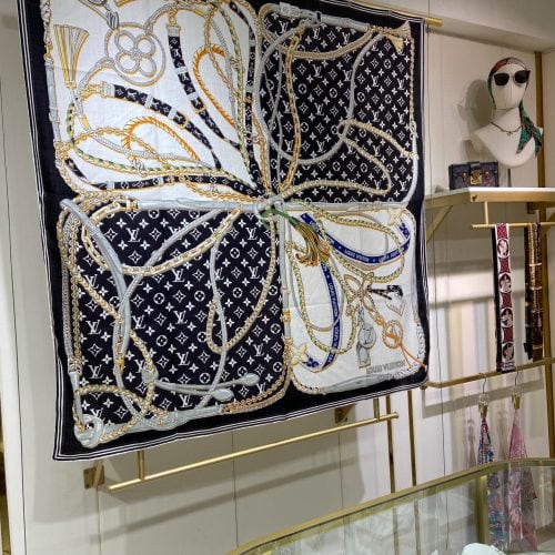 LL scarf