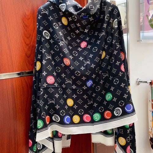 LL scarf
